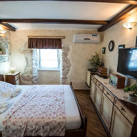& External Bedroom Diana Apartment Baska (Krk)